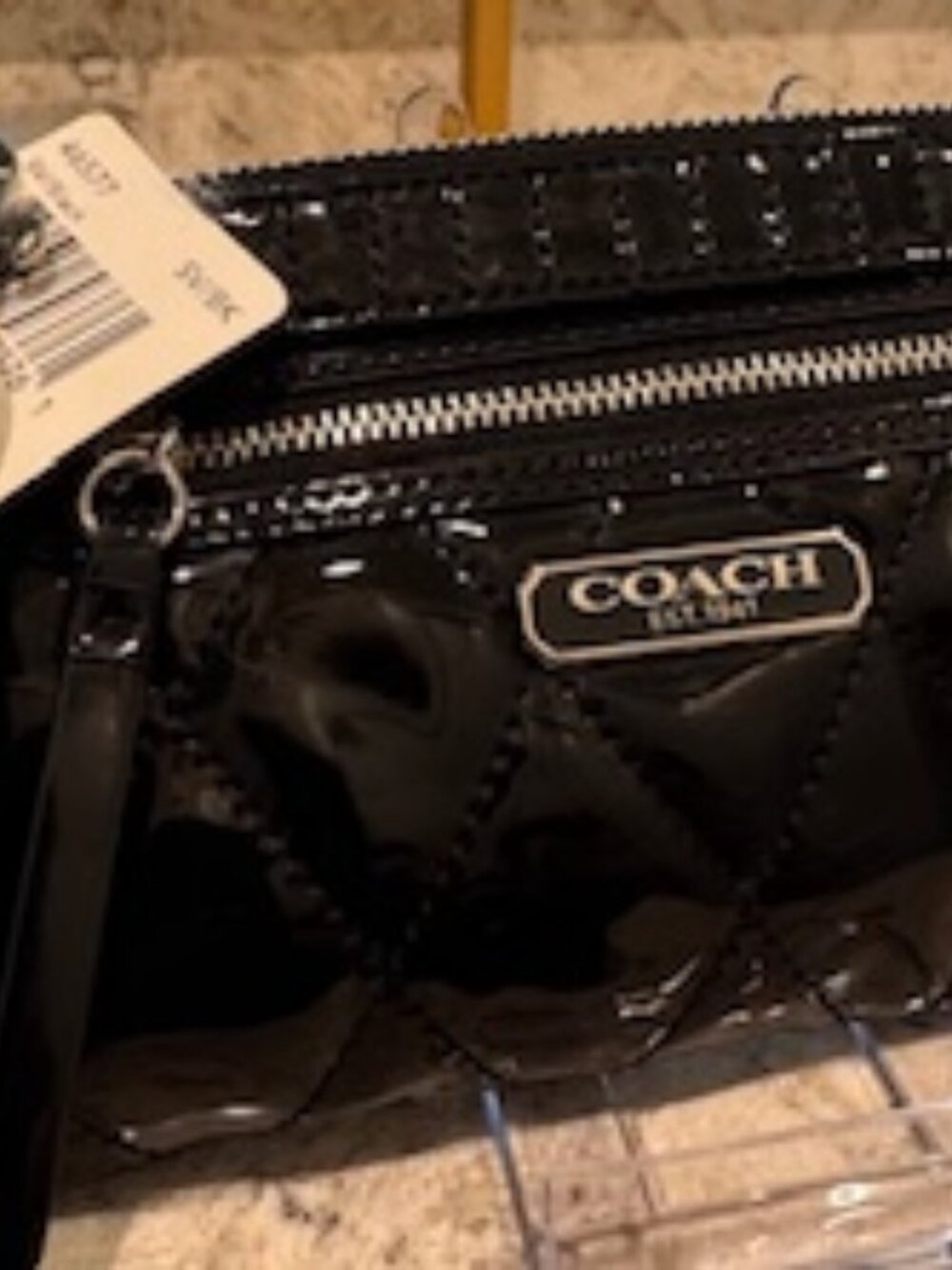 Coach Poppy Gloss Zip Wallet - Black